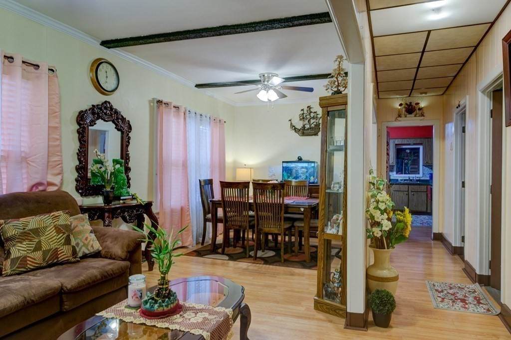 15 Tyler St - Photo 1