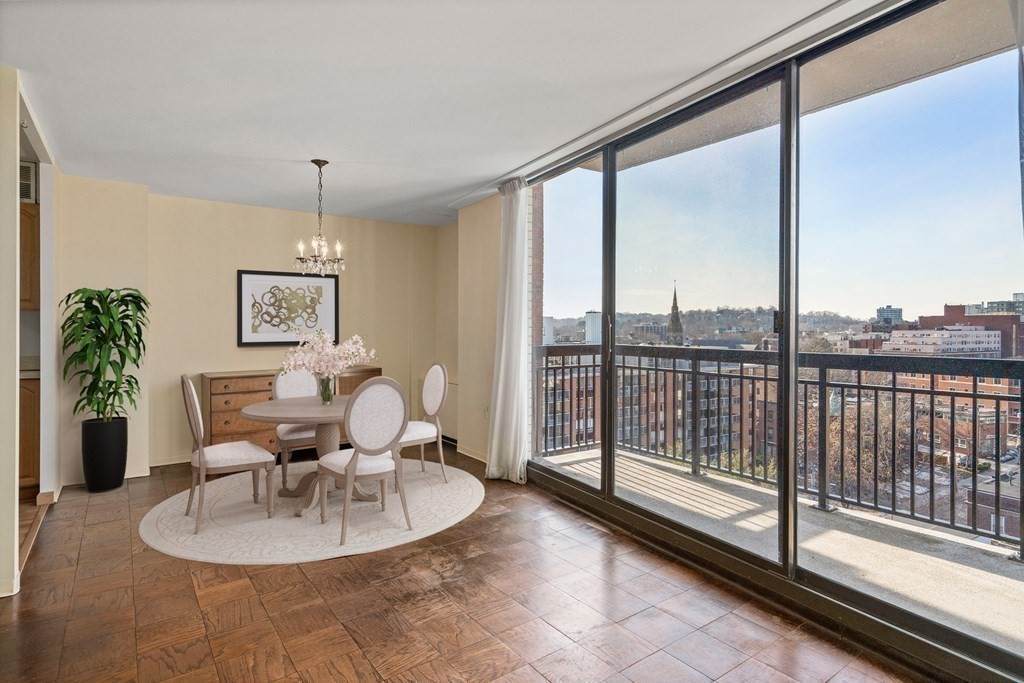 60 Longwood - Photo 1