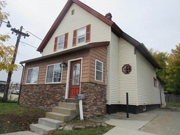 351 Plantation St - Photo 1