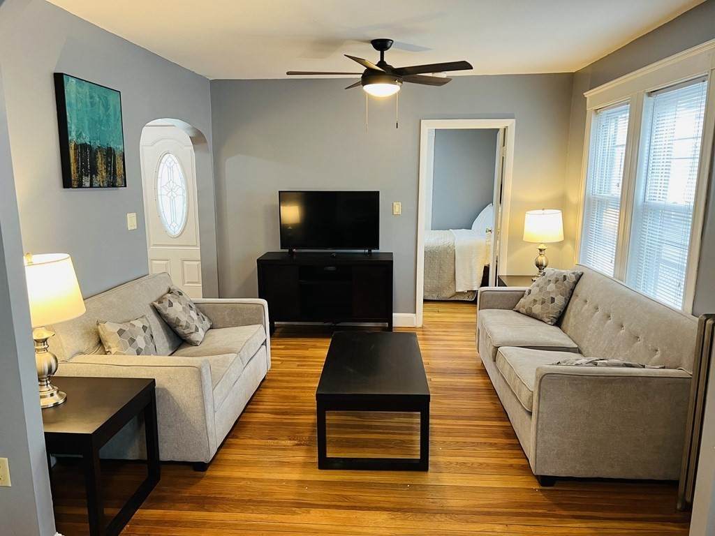 40 Rockdale St - Photo 1