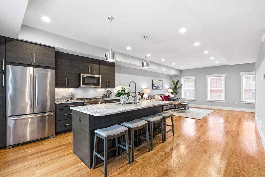 35-B Brighton St - Photo 1