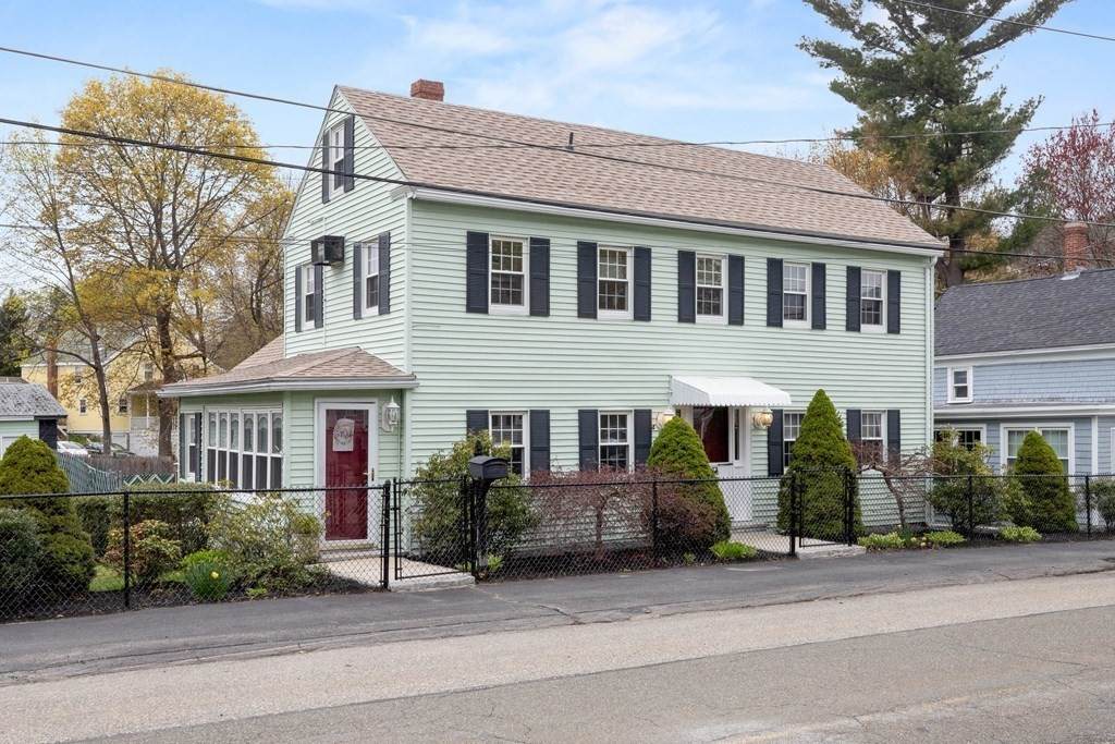 469 Stevens Street - Photo 1