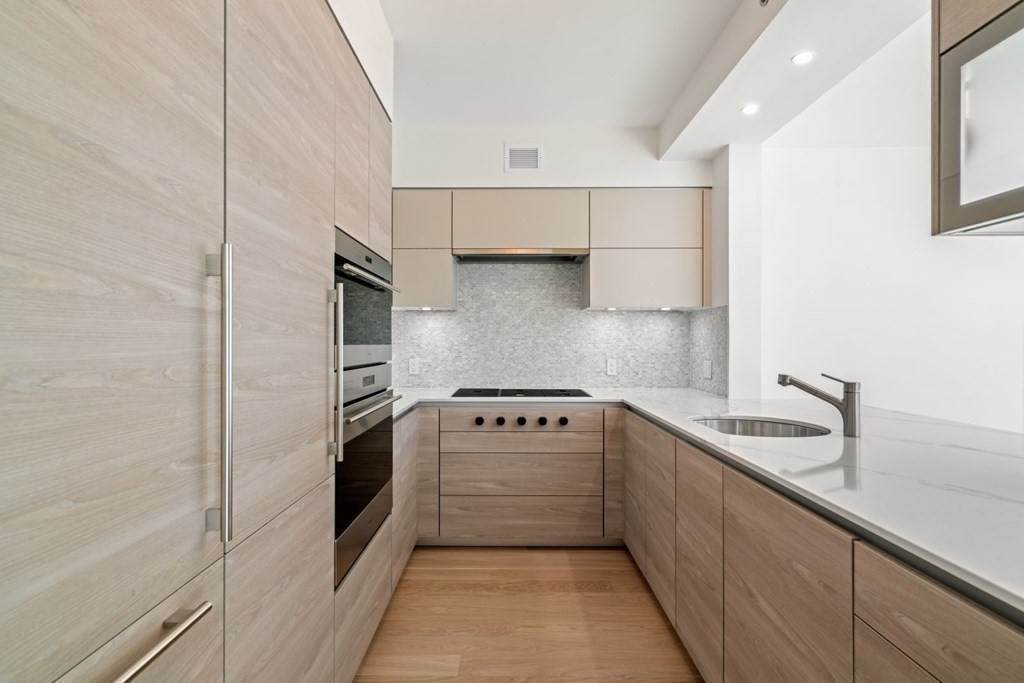 1 Charles St S - Photo 1