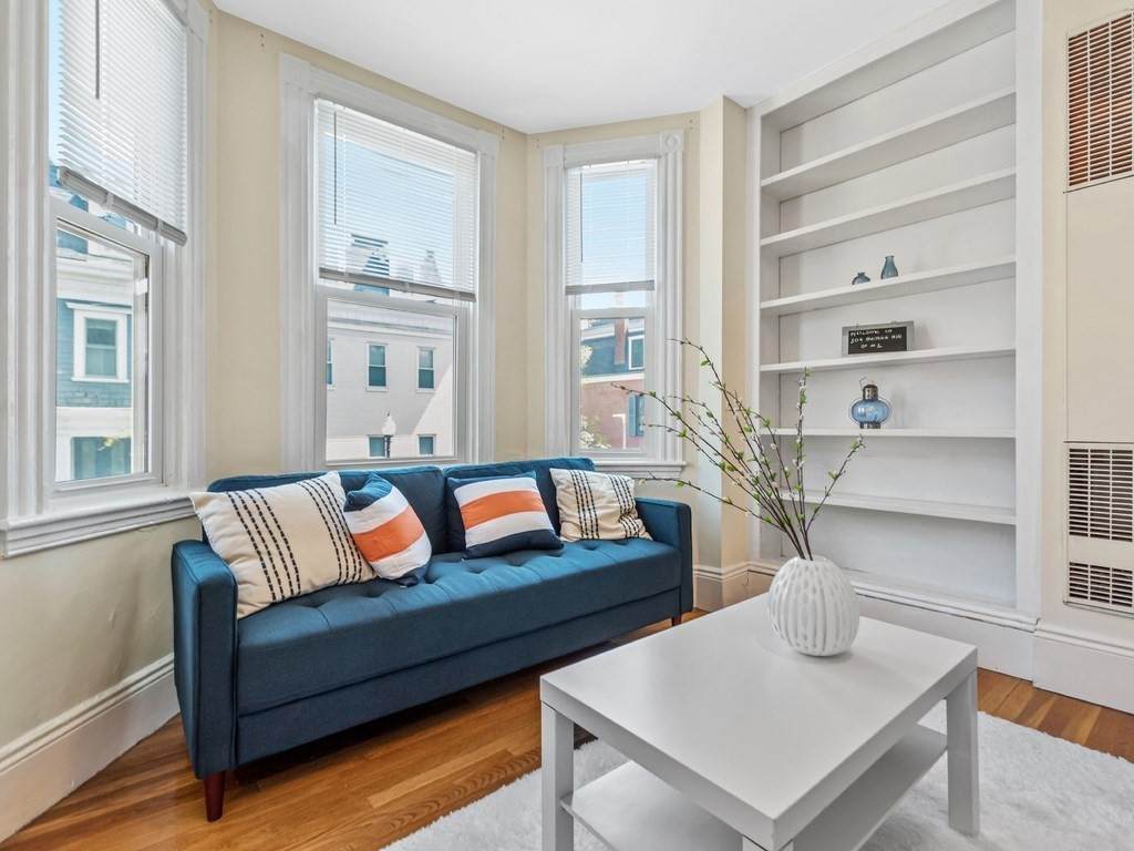 304 Bunker Hill Street - Photo 1