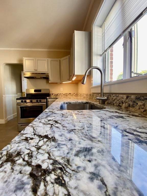 70 Valley Street - Photo 1
