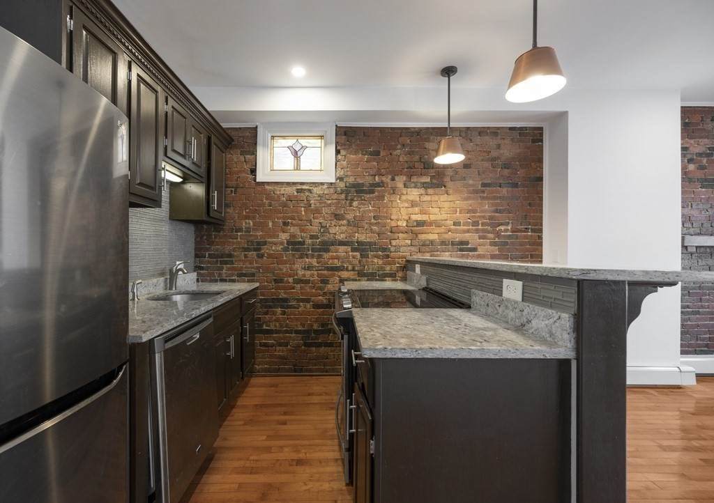 168 F St - Photo 1