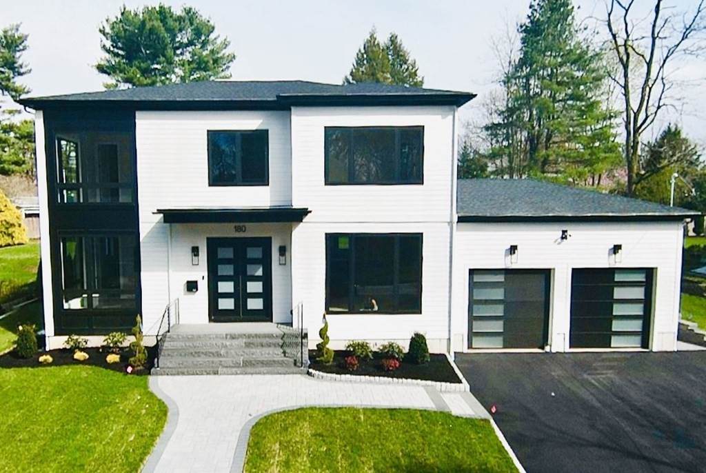 180 Allen Ave - Photo 1