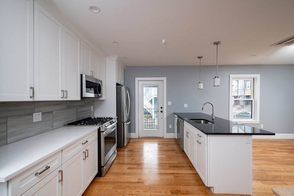 15 Ashland Street - Photo 1