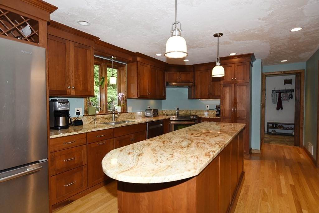 204 Marion Rd - Photo 1