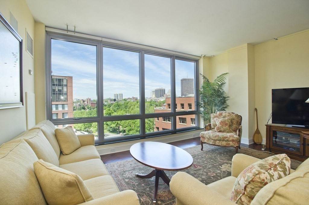 1 Charles Street South - Photo 1