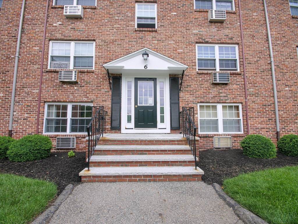 6 Colonial Village Dr - Photo 1