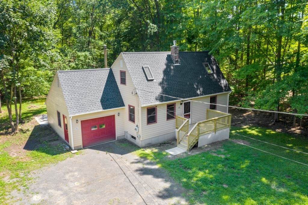 122 Amherst St - Photo 1