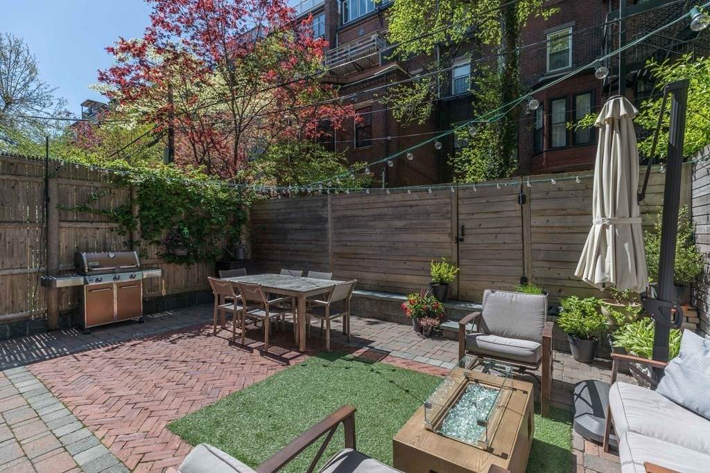 88 Waltham St - Photo 1