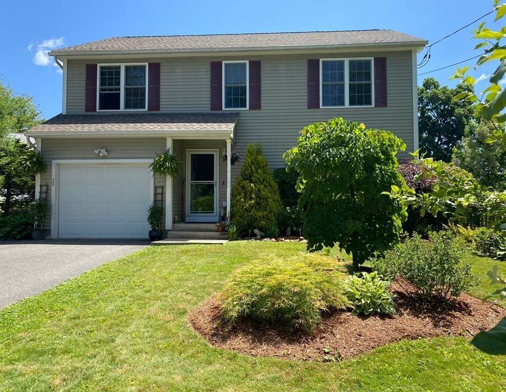 25 Bartlett Ave - Photo 1