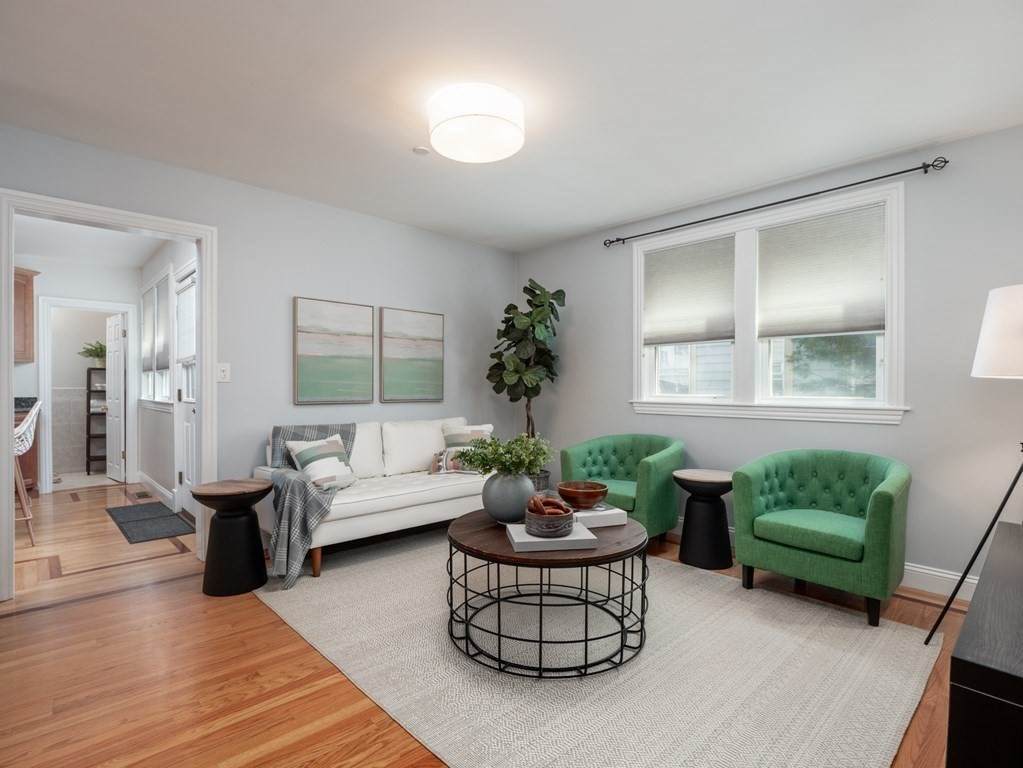 25 Cushing St - Photo 1