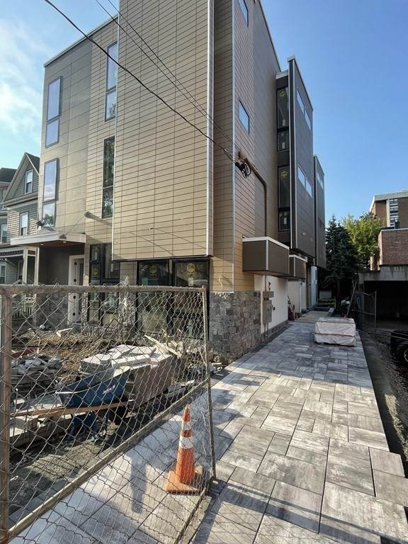 46 Vernon St - Photo 1
