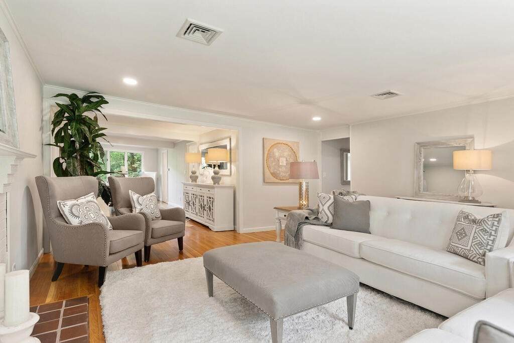 19 Nimitz Cir - Photo 1