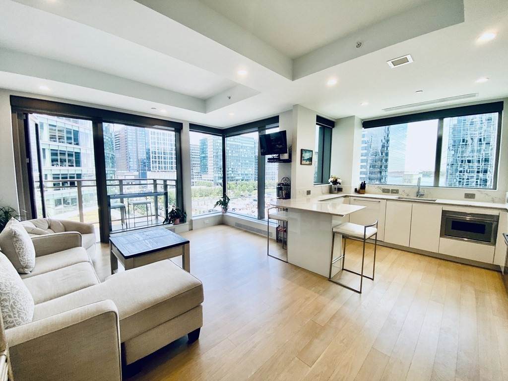 133 Seaport Blvd - Photo 1