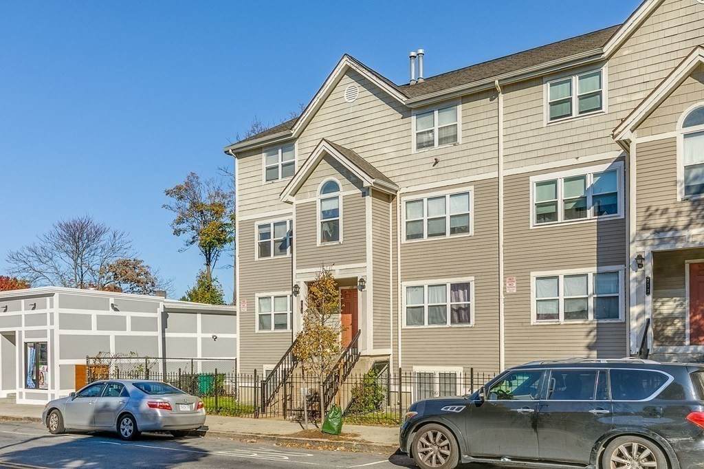 268 Dudley St - Photo 1