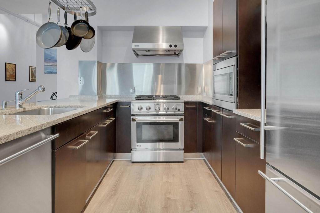 88 Kingston Street - Photo 1