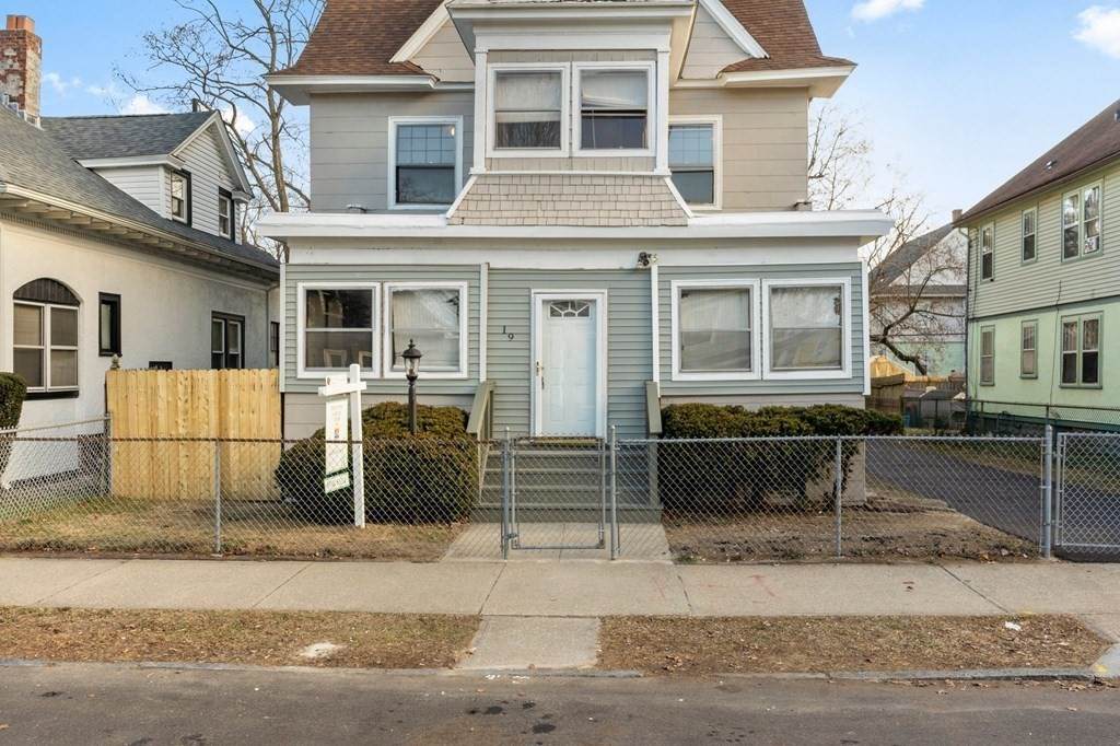 19 Colonial Ave - Photo 1