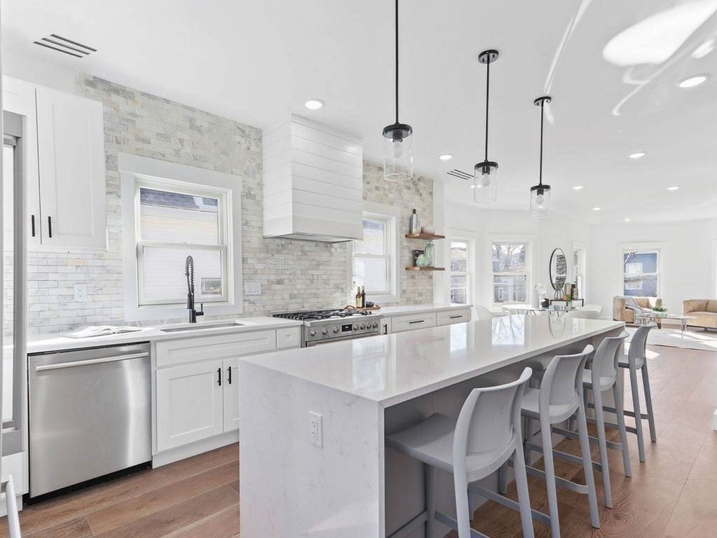 13 Grand View Ave - Photo 1