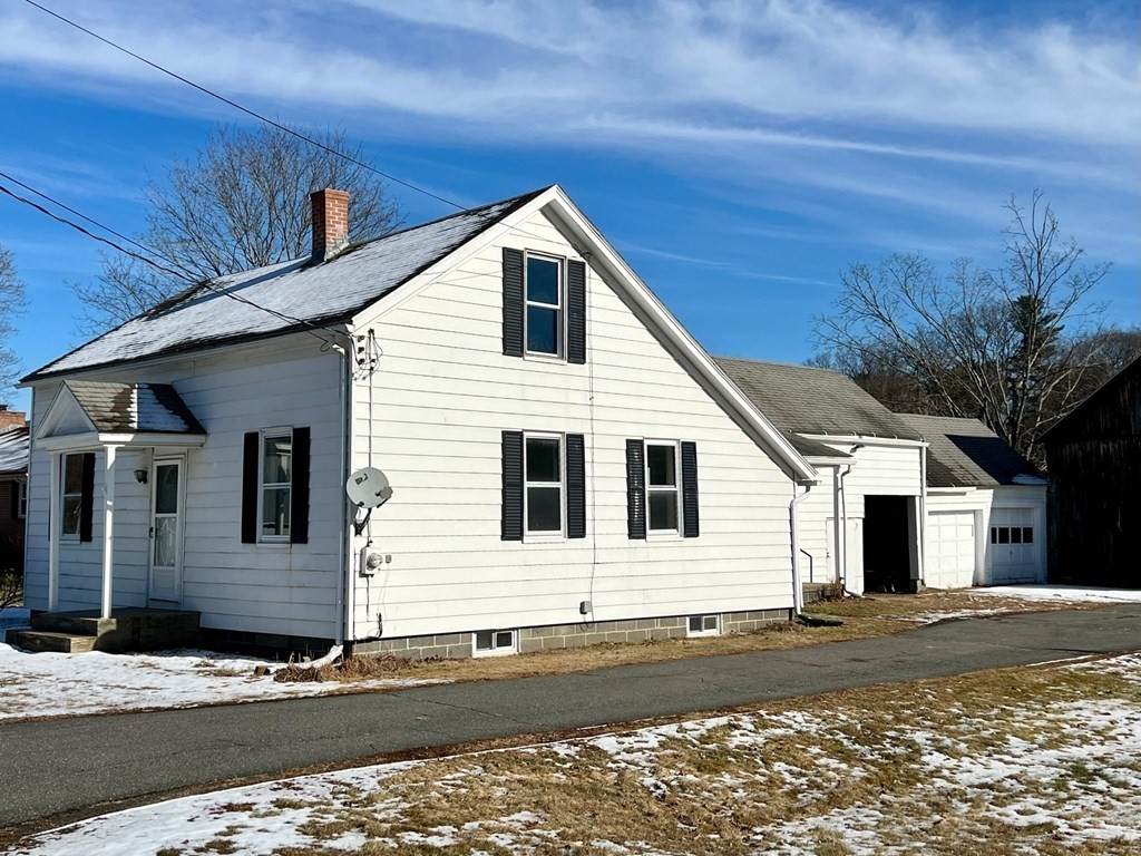 406 Russell St - Photo 1