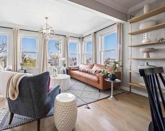 77 Byron St - Photo 1