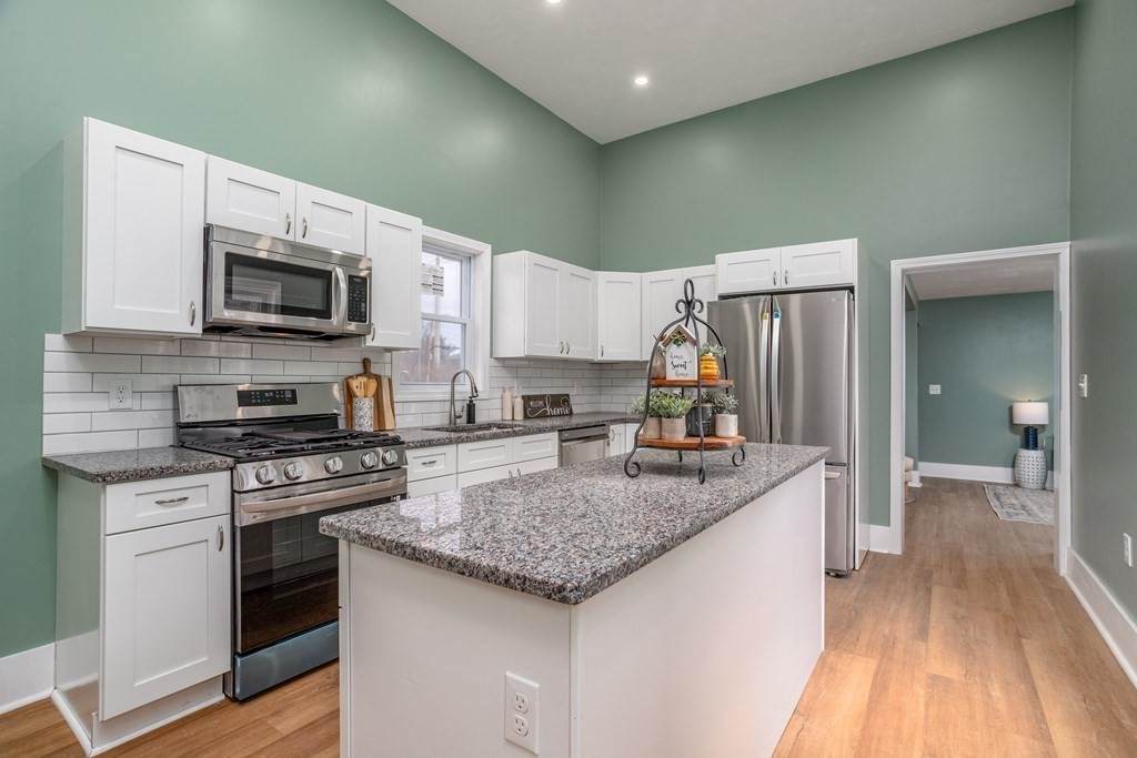 2832 N Main St - Photo 1