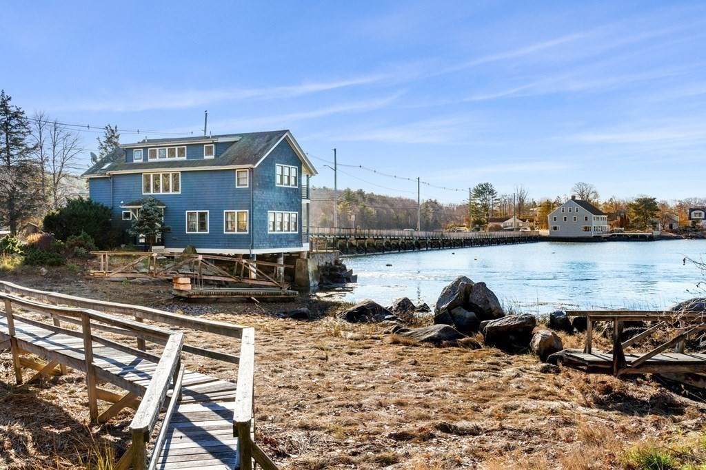 698 Washington Street - Photo 1