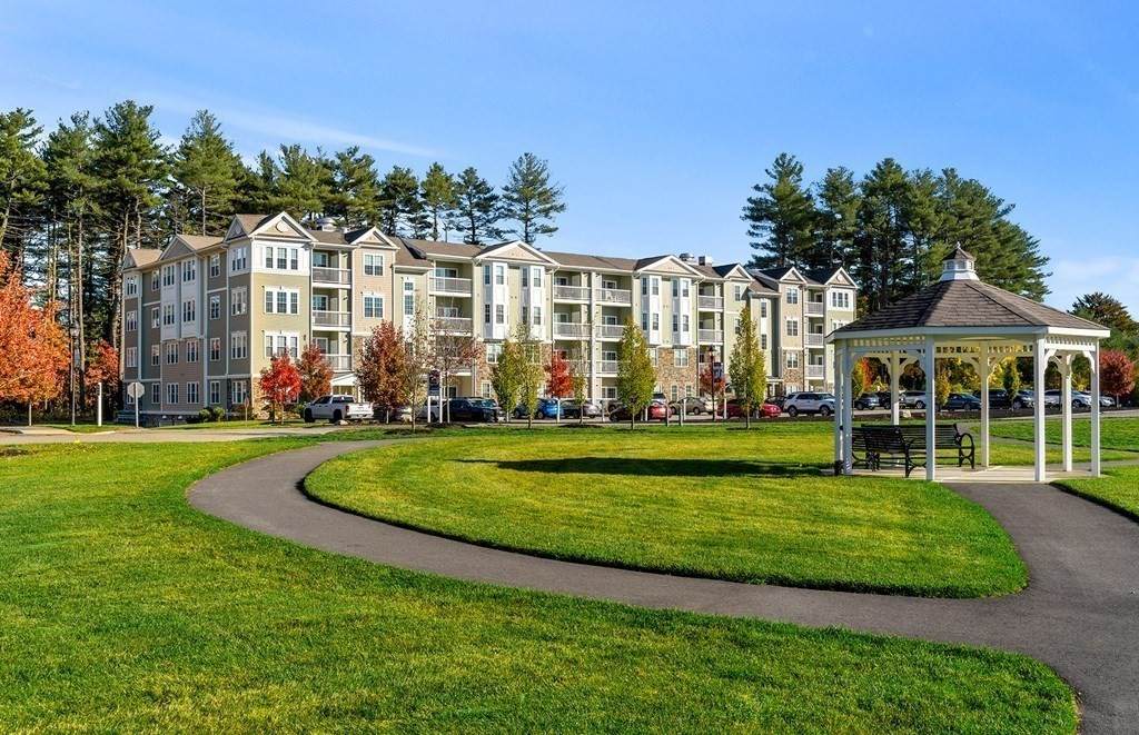 250 Martins Landing - Photo 1