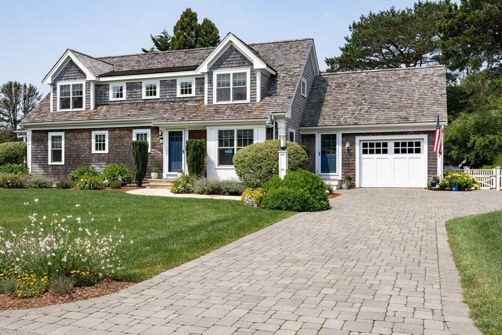 25 Glover Square - Photo 1