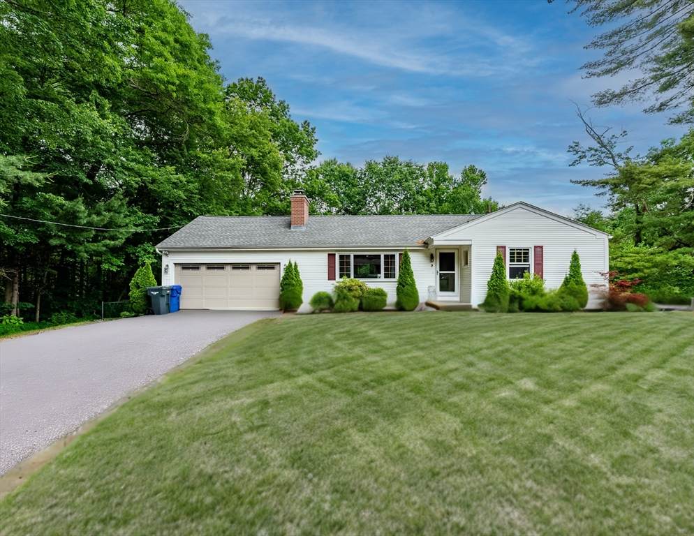 9 Meadowbrook Rd - Photo 1