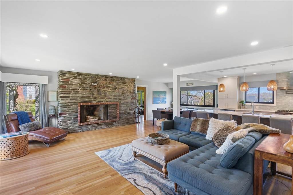 219 High Rd - Photo 1