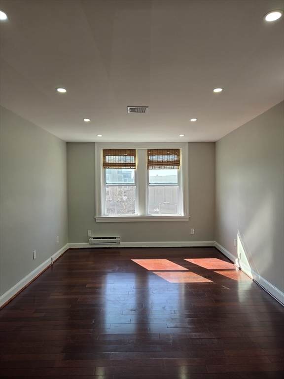 1372 Hancock St - Photo 1