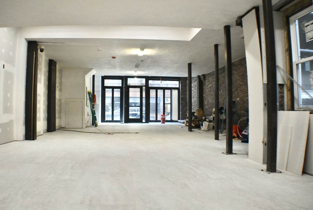 158-158A Salem St - Photo 1