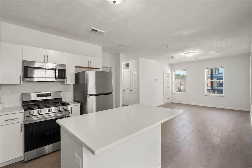 599 Broadway - Photo 1