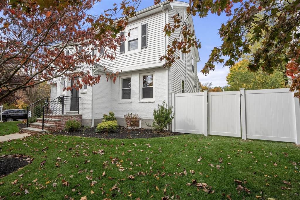 34 Coolidge Rd - Photo 1