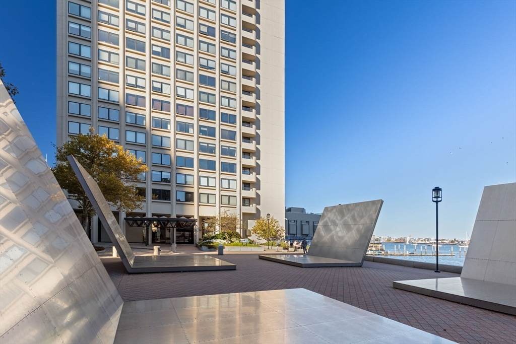 85 E India Row - Photo 1