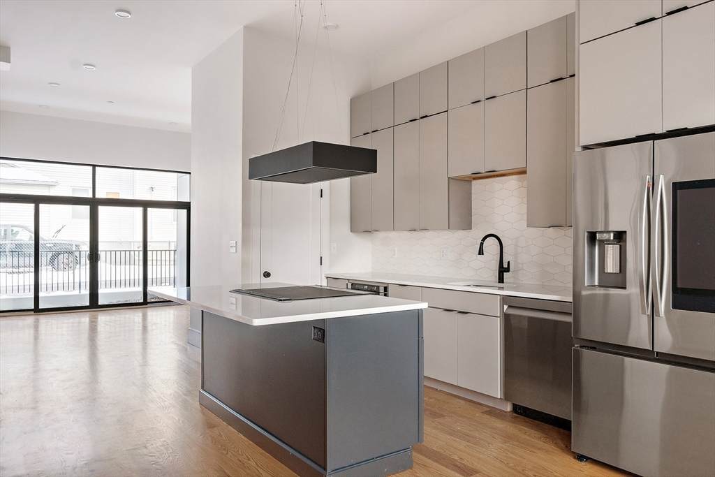 421 High St - Photo 1