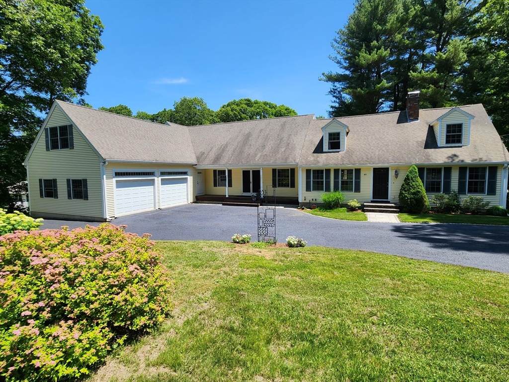 495 Grafton St - Photo 1