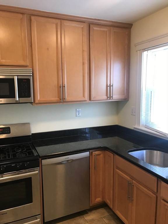 65 Conwell Avenue - Photo 1