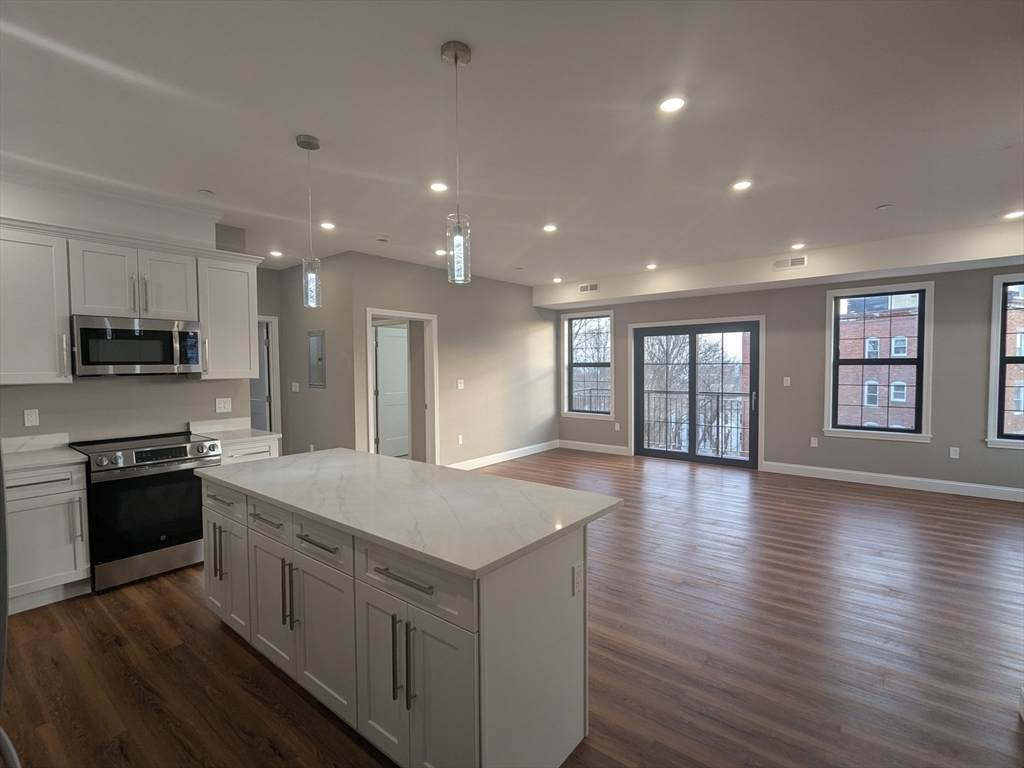 13 Nahant Street - Photo 1