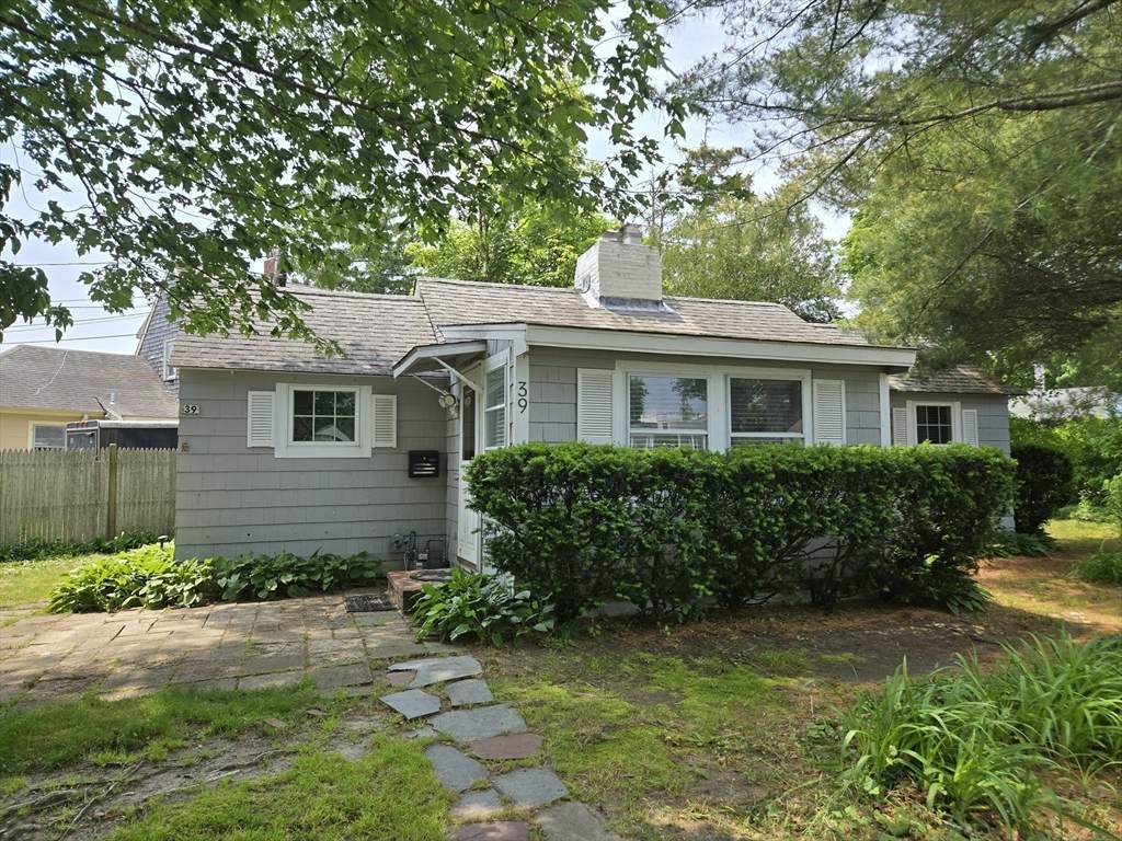 39 Alden Way - Photo 1