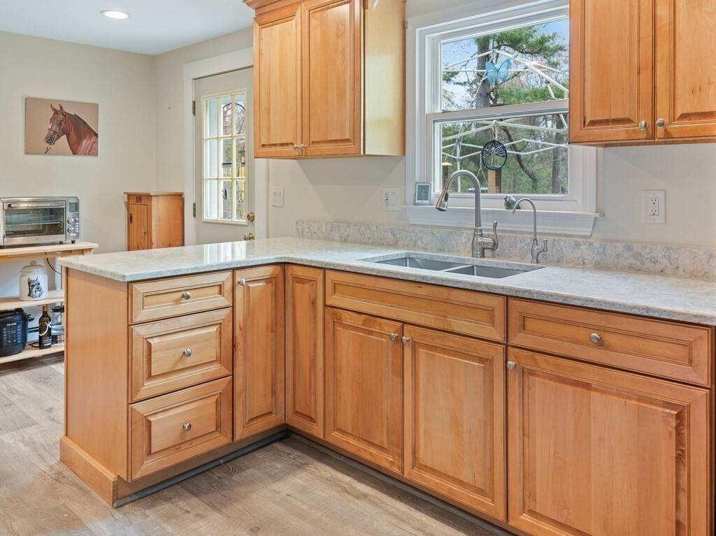 70 Otis St - Photo 1