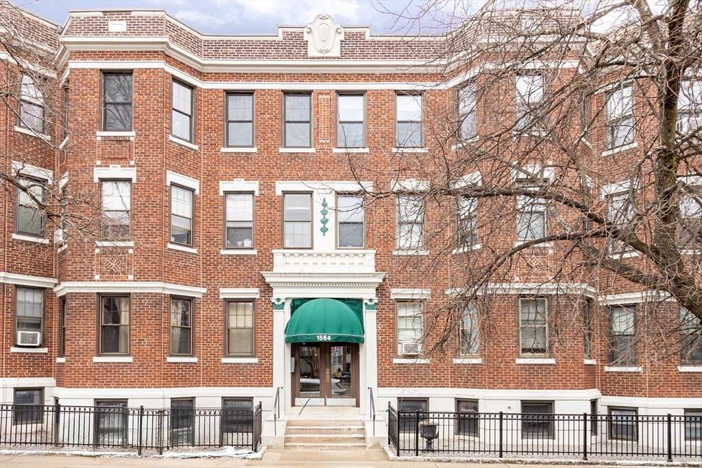 1564 Commonwealth Ave - Photo 1