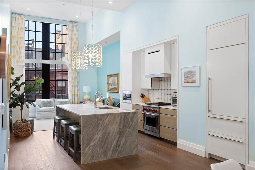 45 Temple St - Photo 1