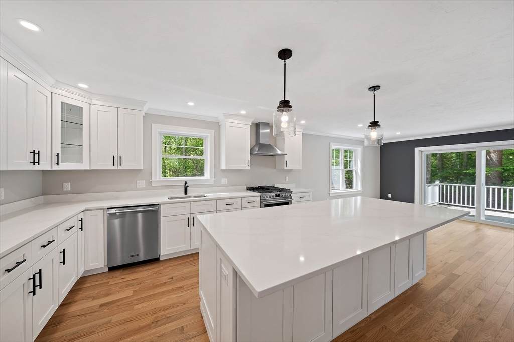10 Mccue Circle - Photo 1