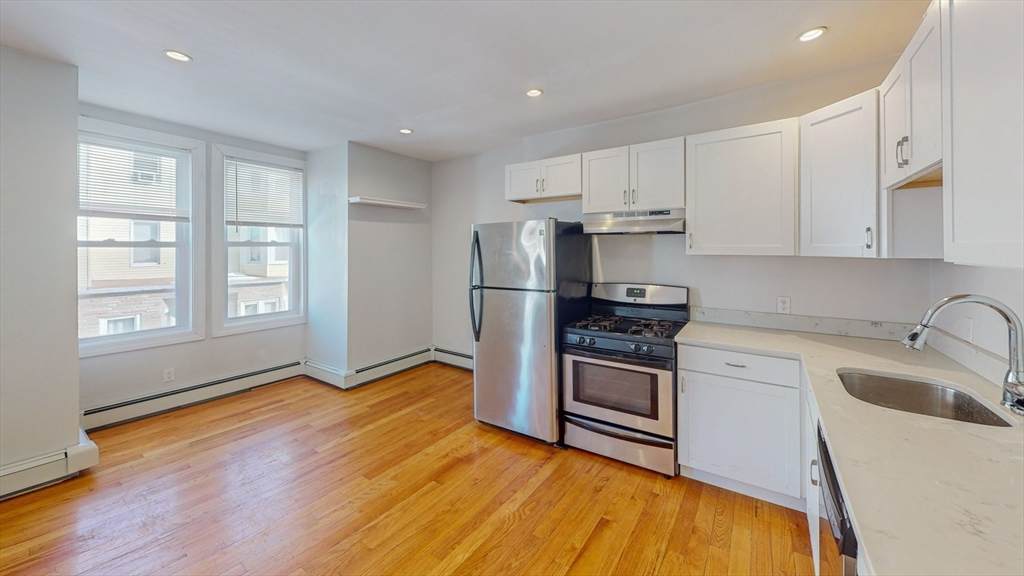 67 Marion St - Photo 1