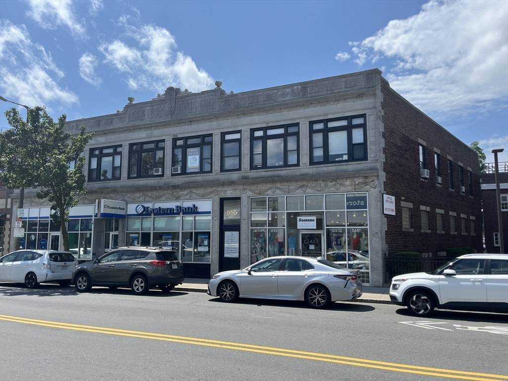 685 Centre St - Photo 1